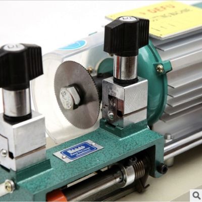 Defu 268B Máquina duplicada para teclas longas 100W Potência do motor e forma do plugue de taxa personalizada