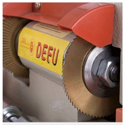 DEFU 100E1 máquina de duplicação universal de chave de corte perfeito para porta e chaves de carro
