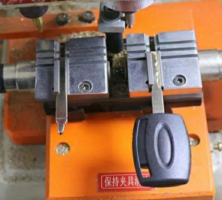 110V/220V Defu 368A máquina de corte de chaves rápida e precisa para duplicação de chaves de carro